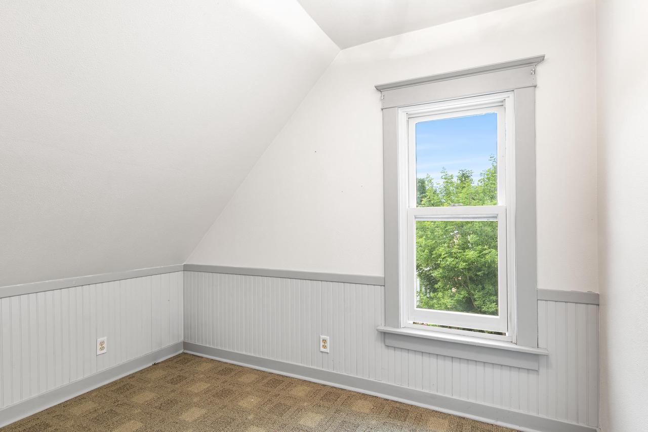 163 East Noyes Street