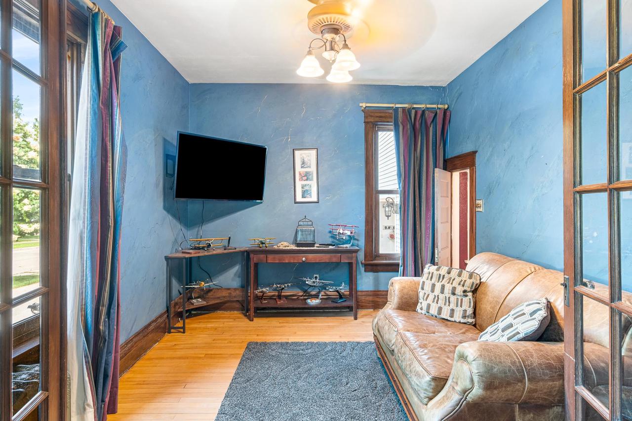 163 East Noyes Street