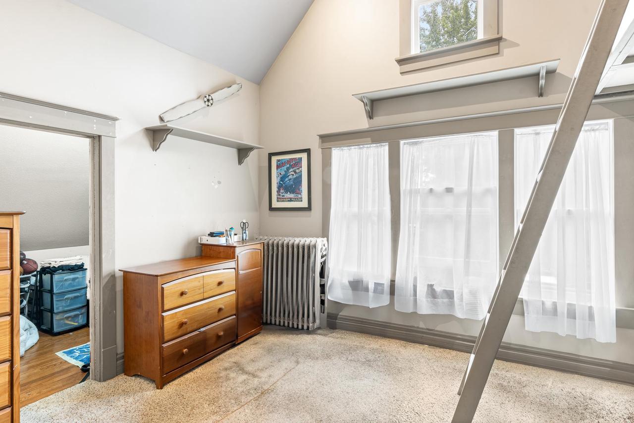 163 East Noyes Street