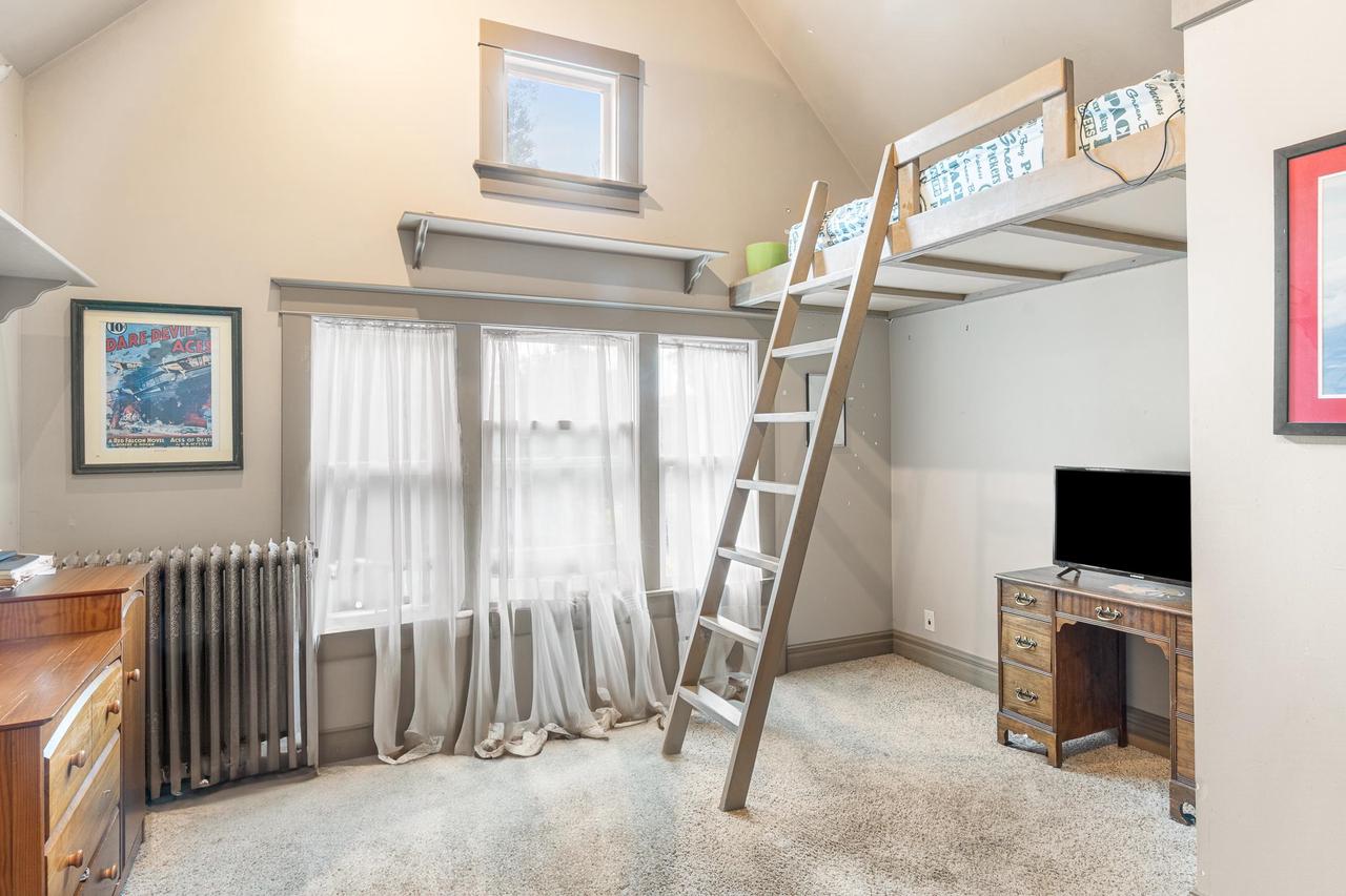 163 East Noyes Street