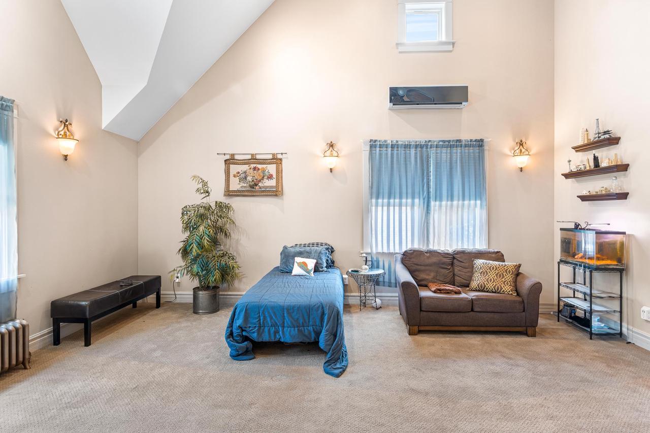 163 East Noyes Street