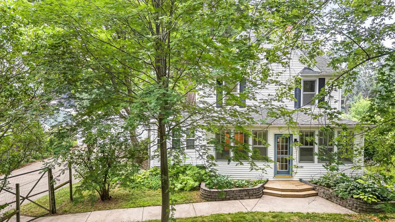 W2009 Irving Park Road