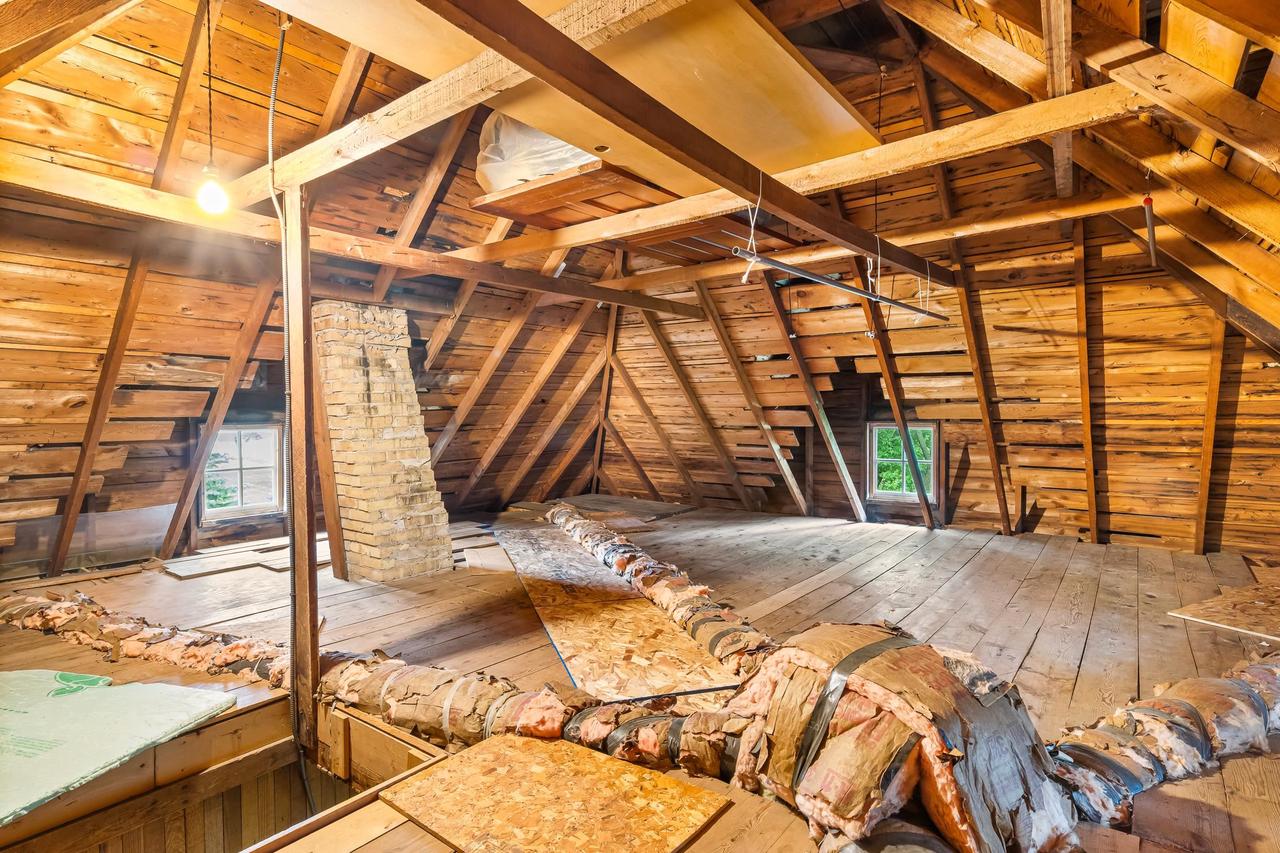 W2009 Irving Park Road