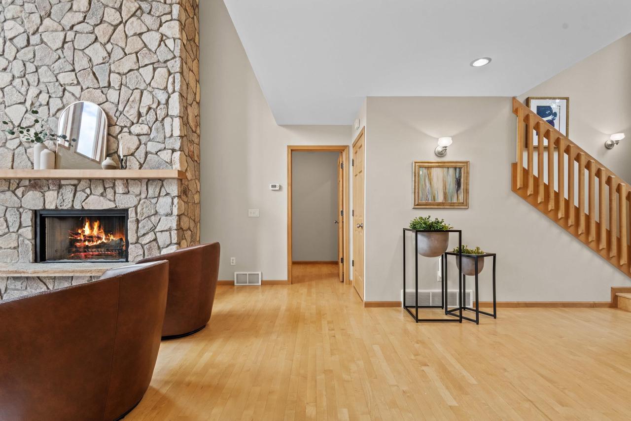 W1053 & W1049 Illinois Avenue