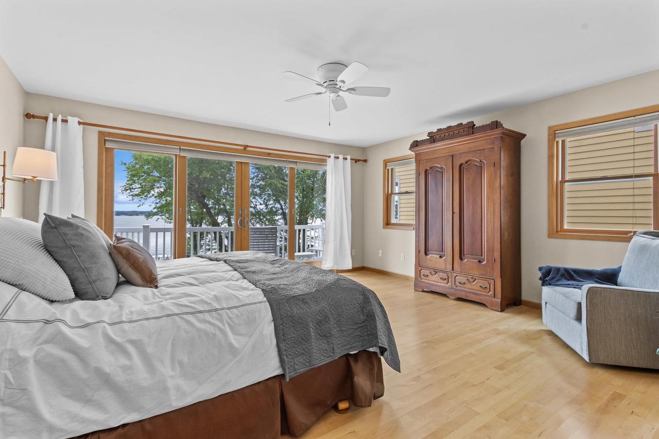 W1053 & W1049 Illinois Avenue