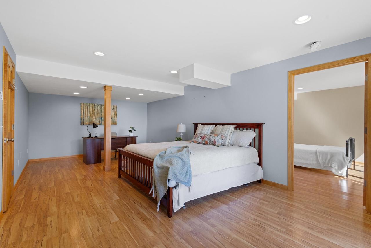 W1053 & W1049 Illinois Avenue