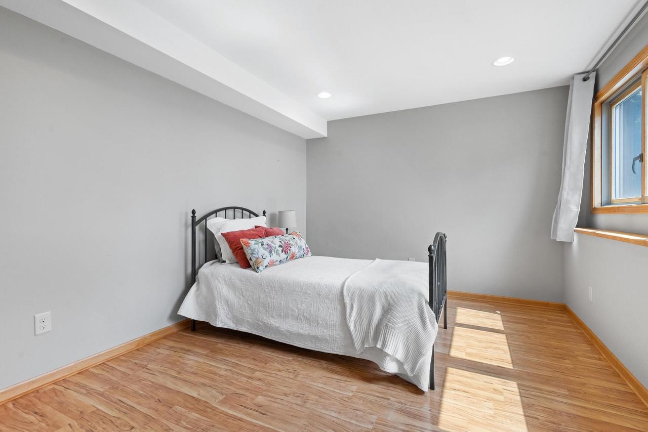 W1053 & W1049 Illinois Avenue