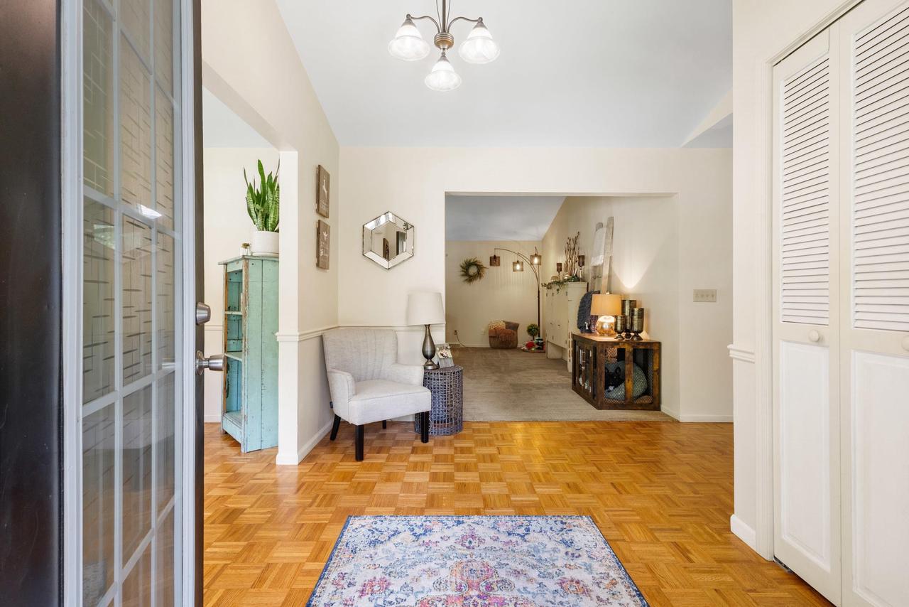 W1053 & W1049 Illinois Avenue