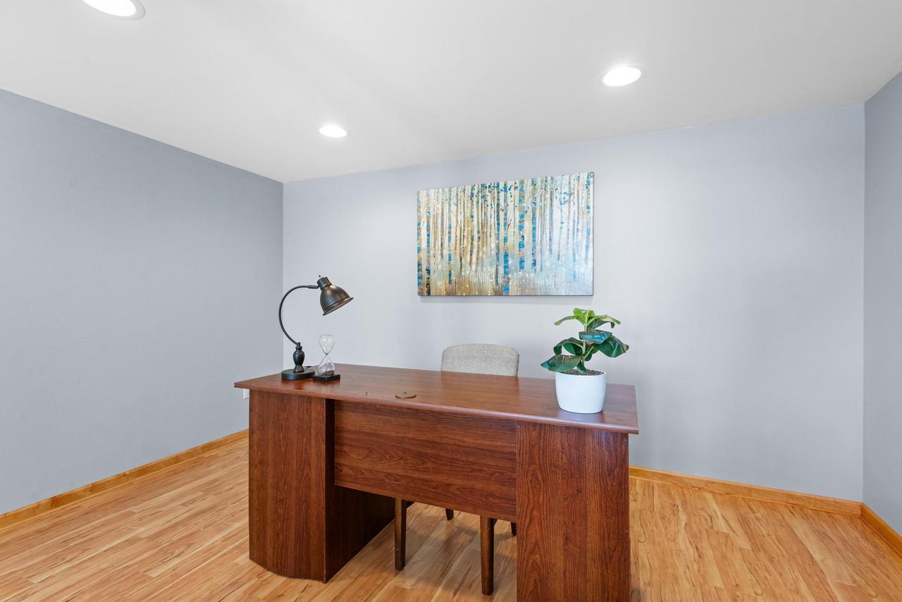 W1053 & W1049 Illinois Avenue