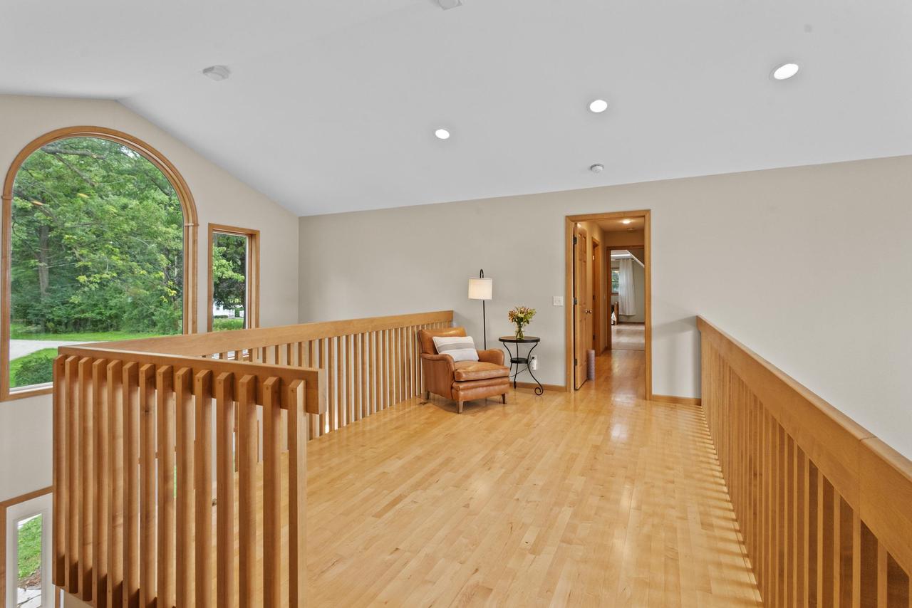 W1053 & W1049 Illinois Avenue