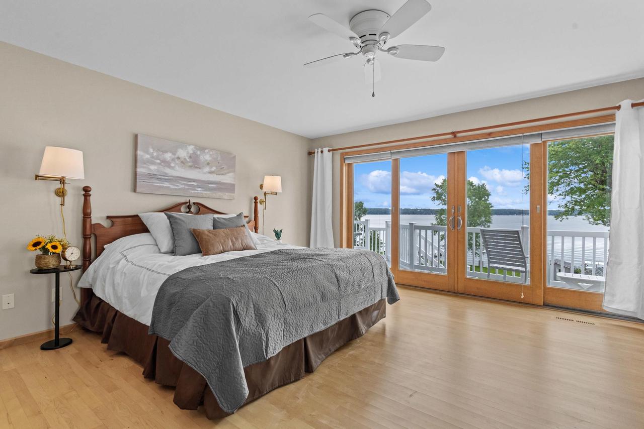 W1053 & W1049 Illinois Avenue