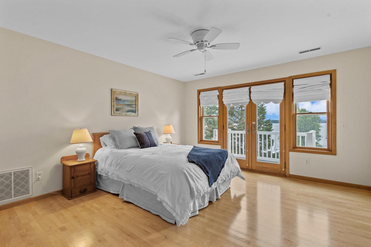 W1053 & W1049 Illinois Avenue