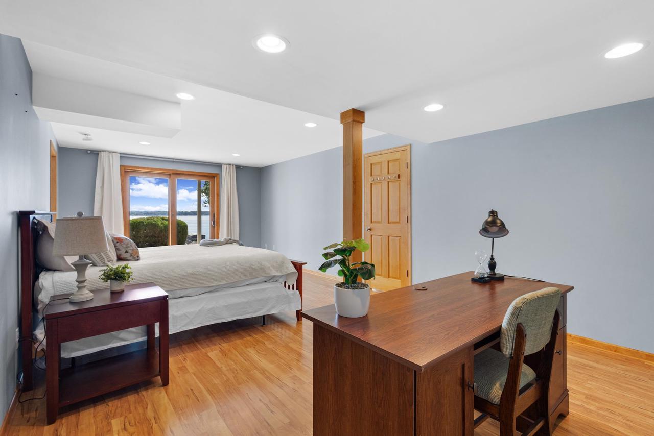 W1053 & W1049 Illinois Avenue