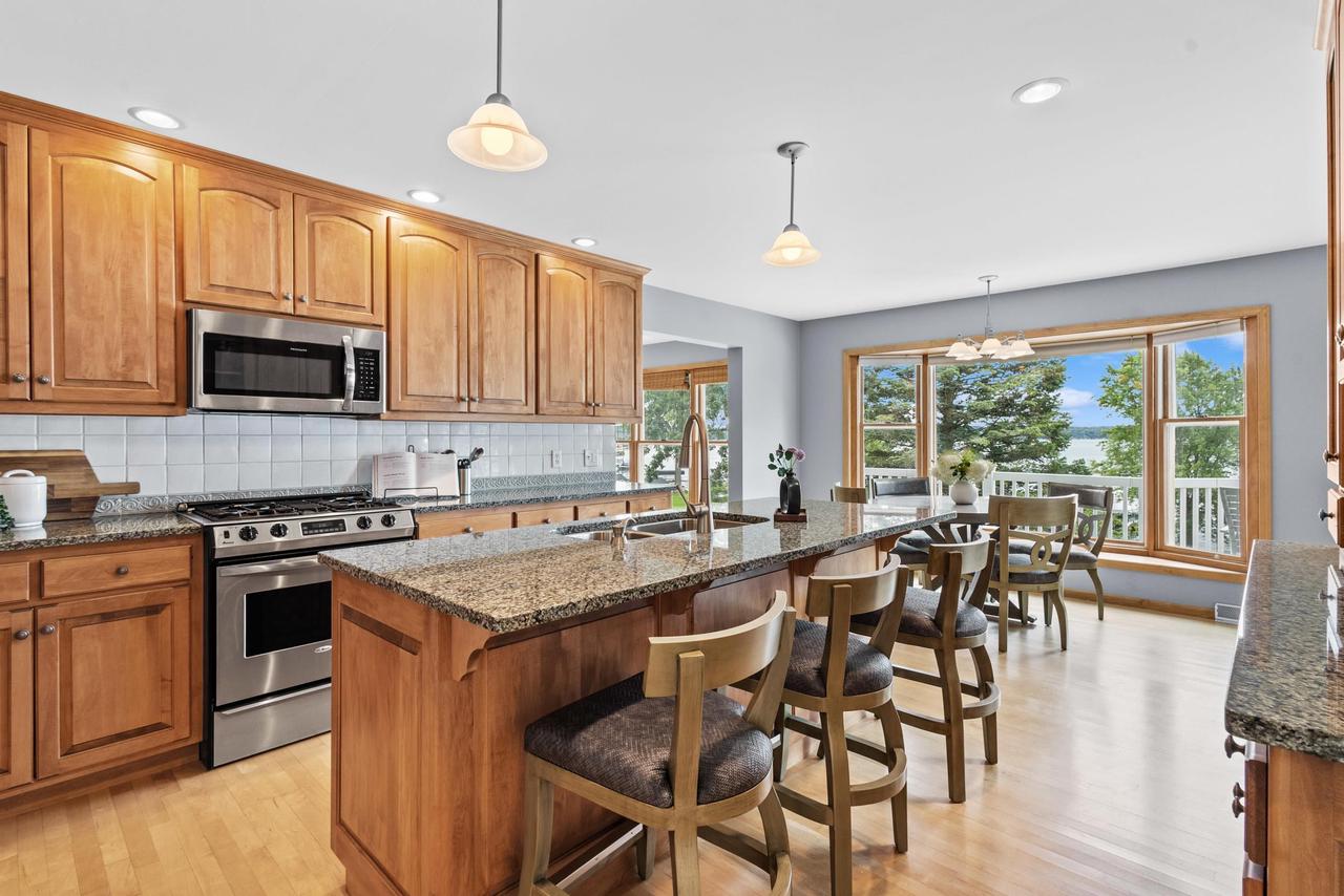 W1053 & W1049 Illinois Avenue