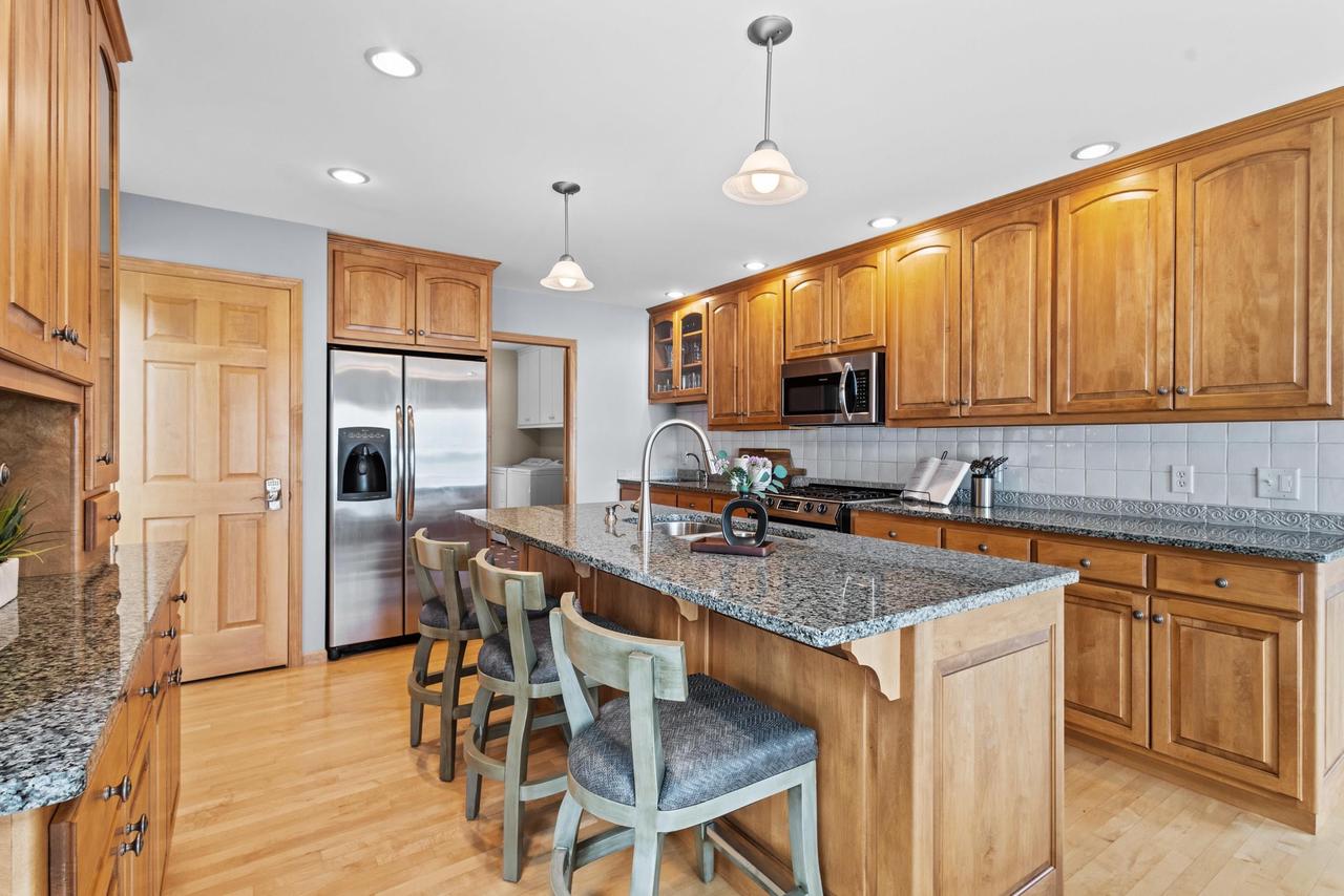 W1053 & W1049 Illinois Avenue