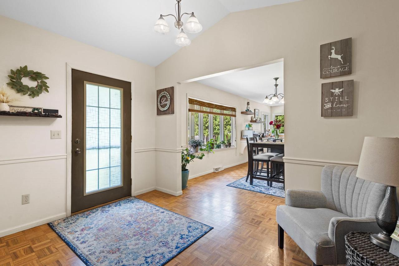 W1053 & W1049 Illinois Avenue