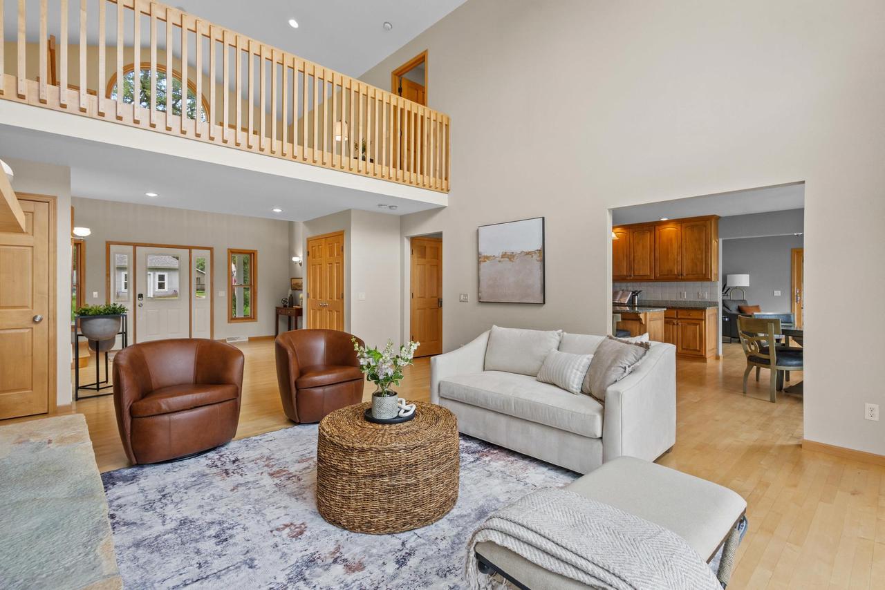 W1053 & W1049 Illinois Avenue