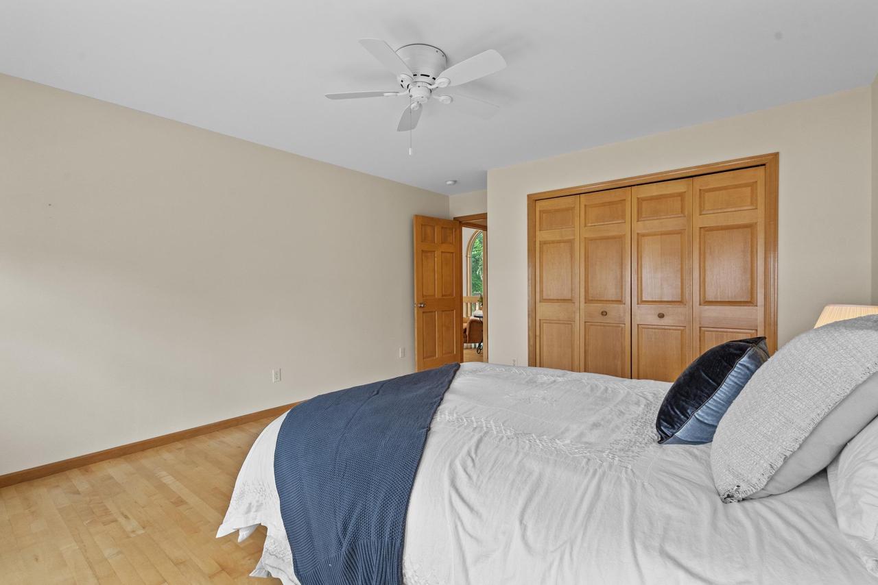 W1053 & W1049 Illinois Avenue