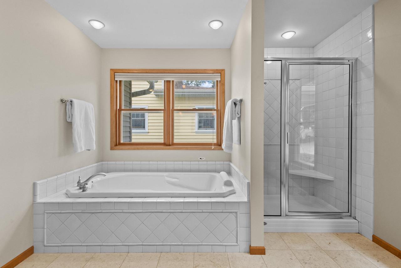 W1053 & W1049 Illinois Avenue