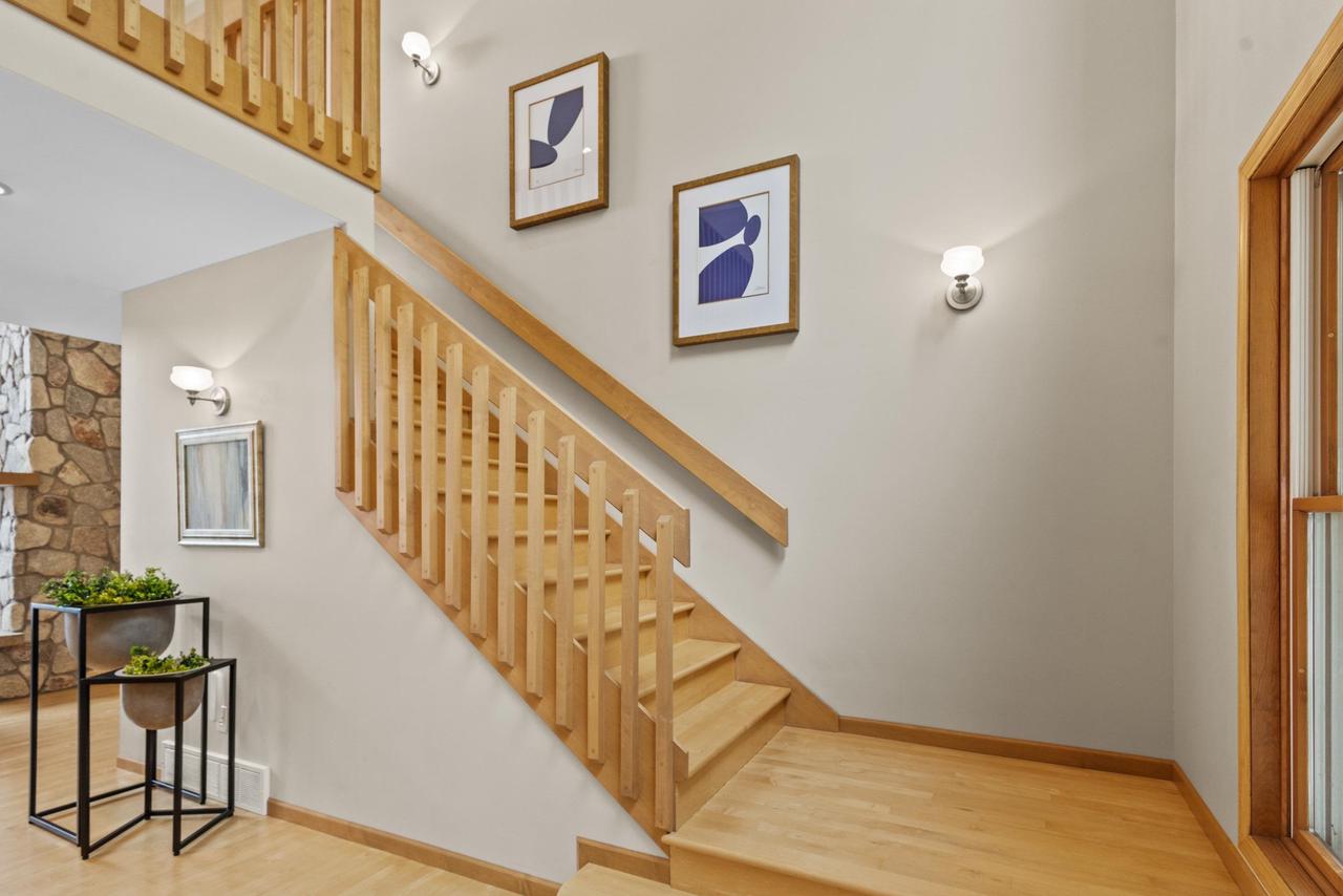 W1053 & W1049 Illinois Avenue