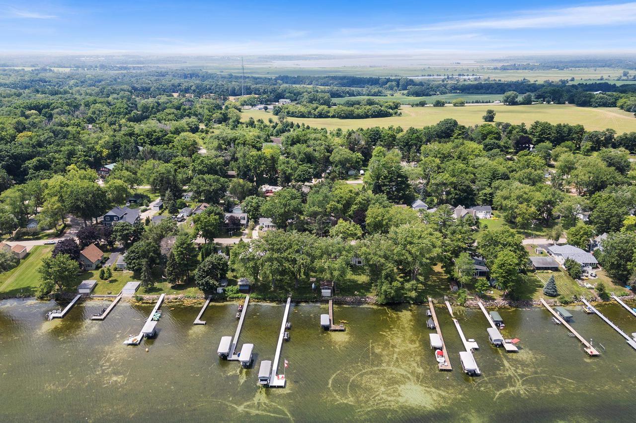 N4219 South Lakeshore Drive