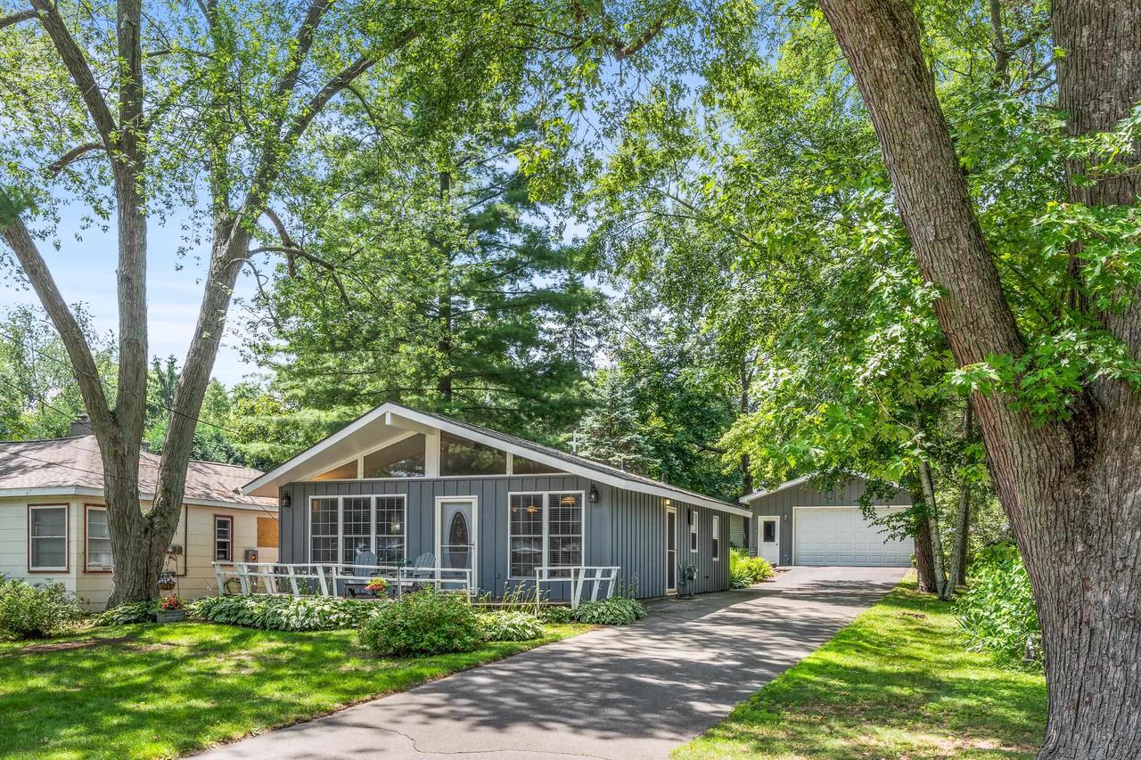 N4219 South Lakeshore Drive