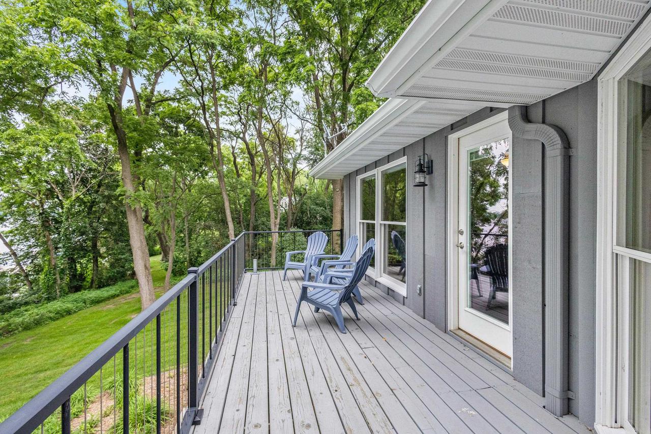 W2250 Oakwood Avenue