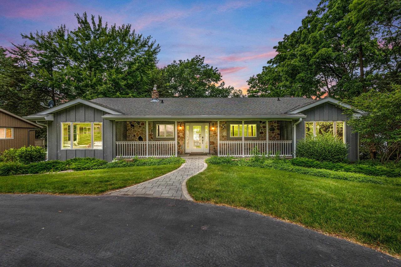 W2250 Oakwood Avenue