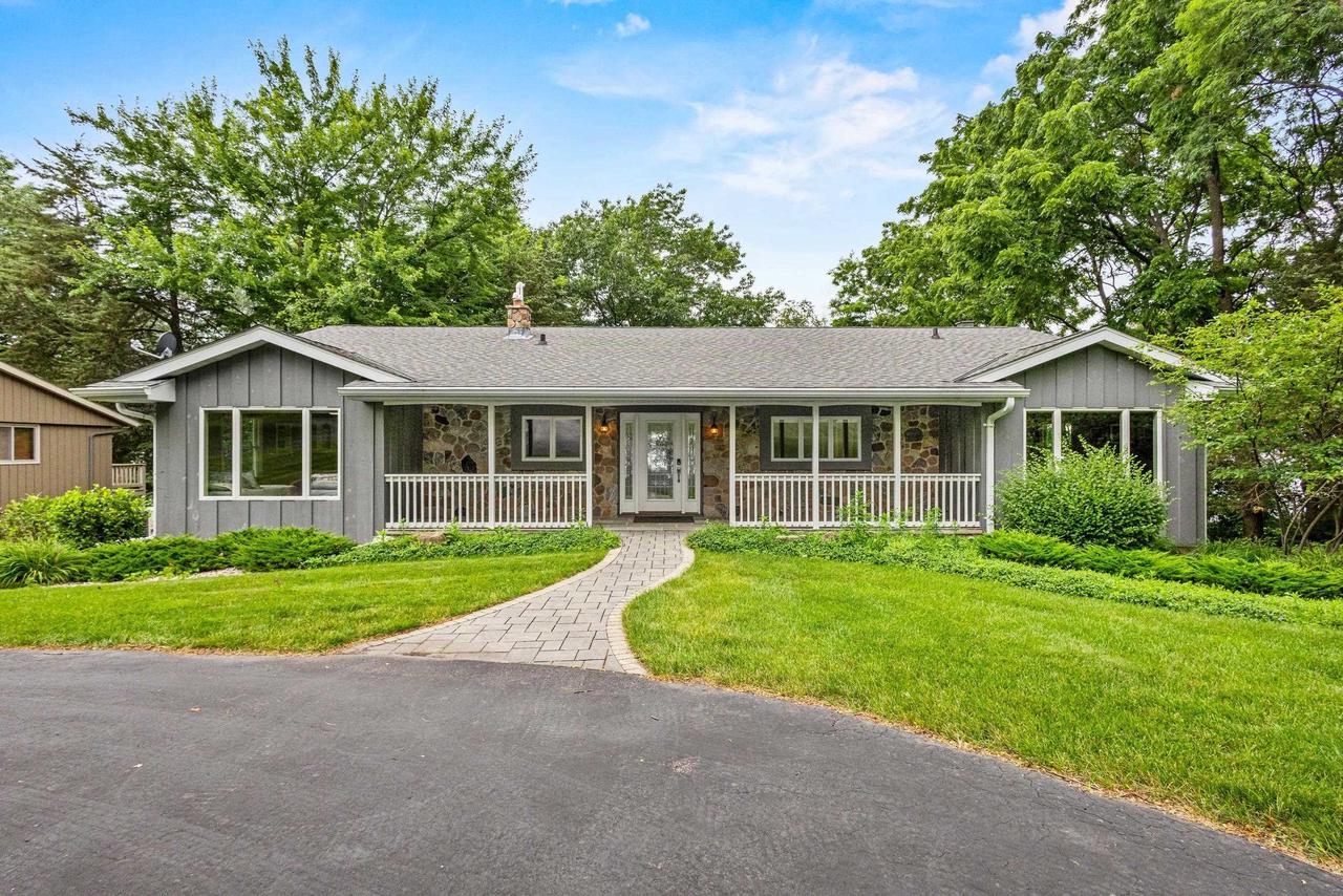 W2250 Oakwood Avenue