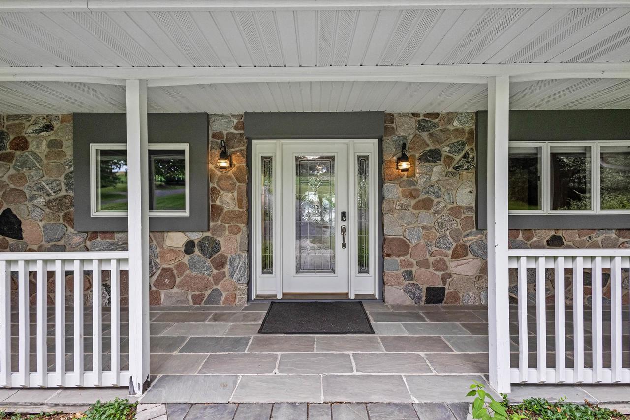 W2250 Oakwood Avenue