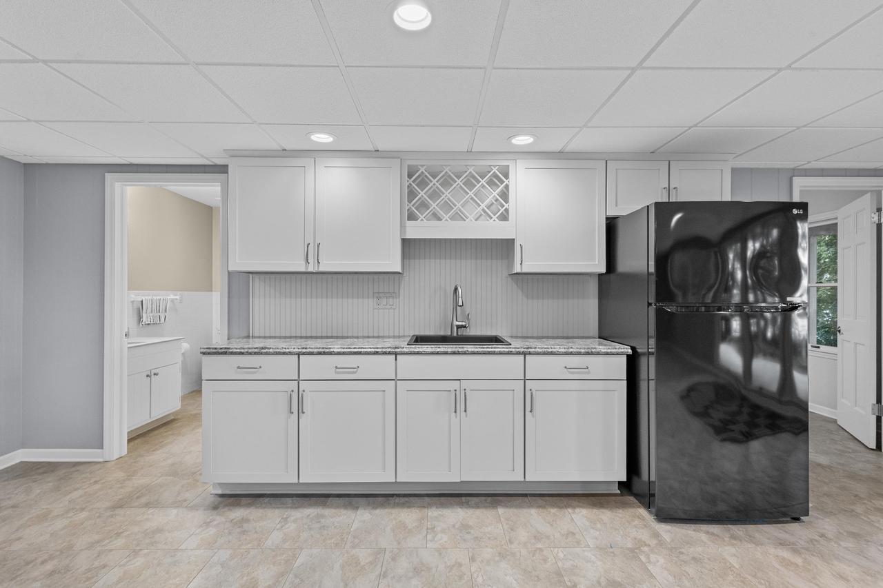 W2250 Oakwood Avenue