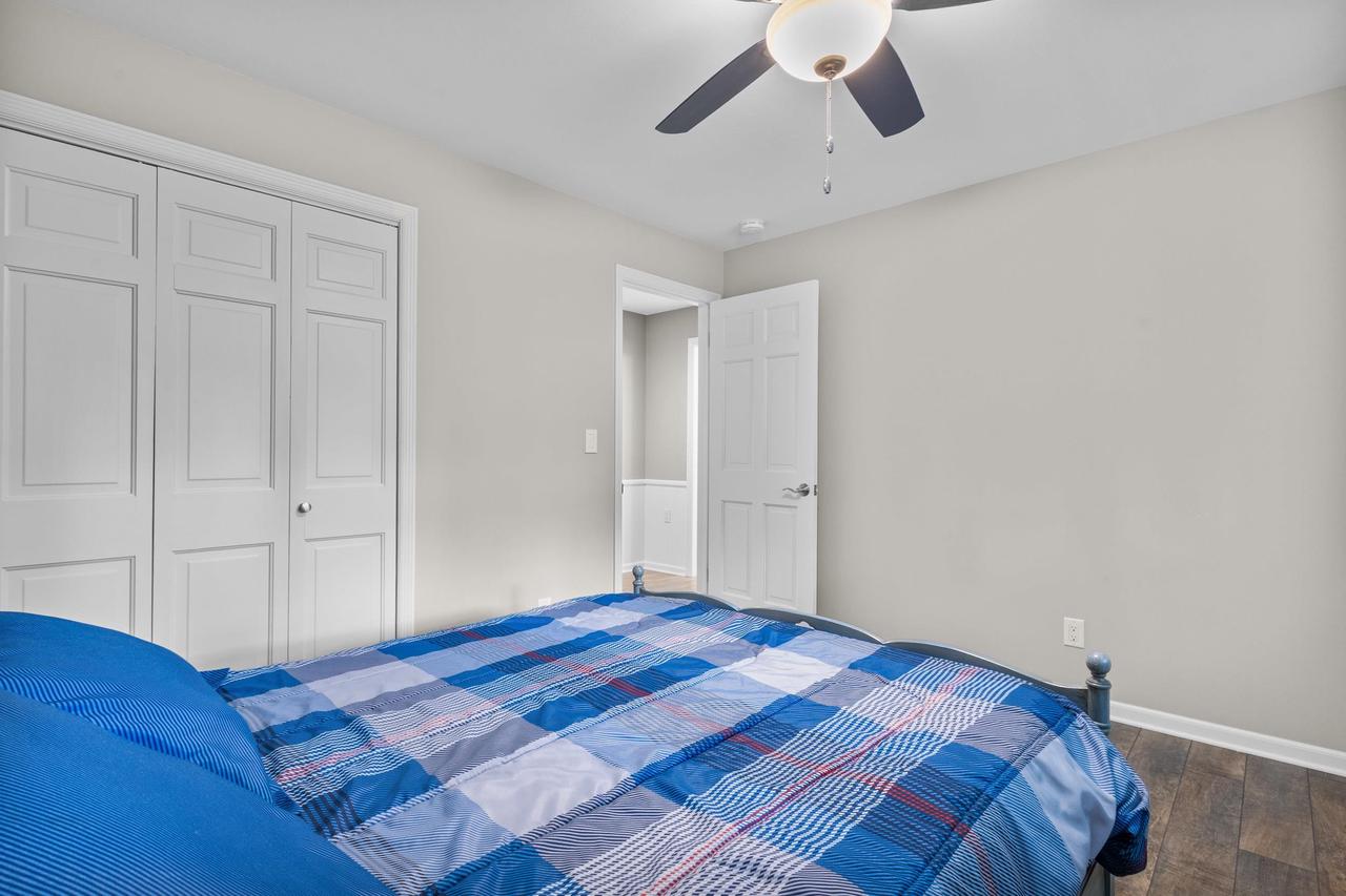 W2250 Oakwood Avenue