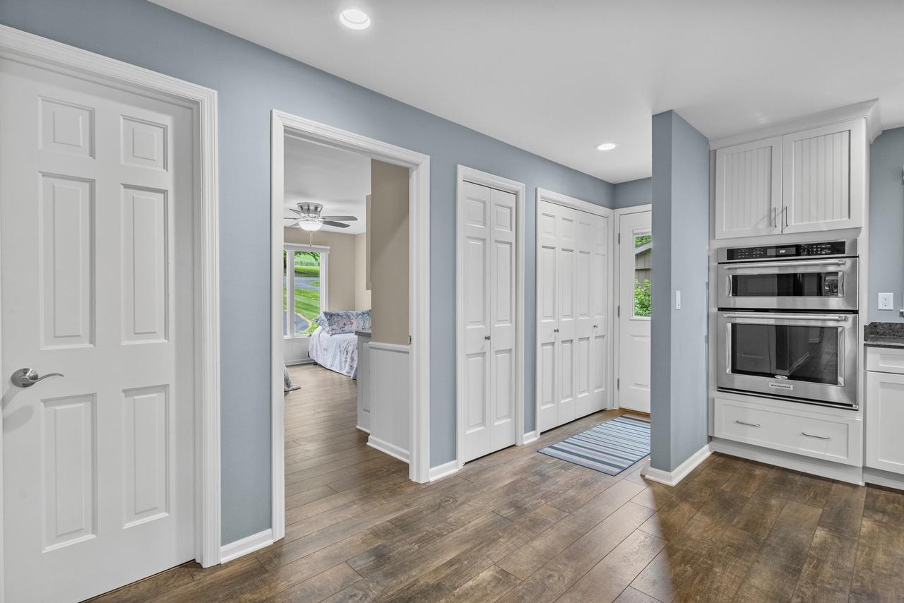 W2250 Oakwood Avenue