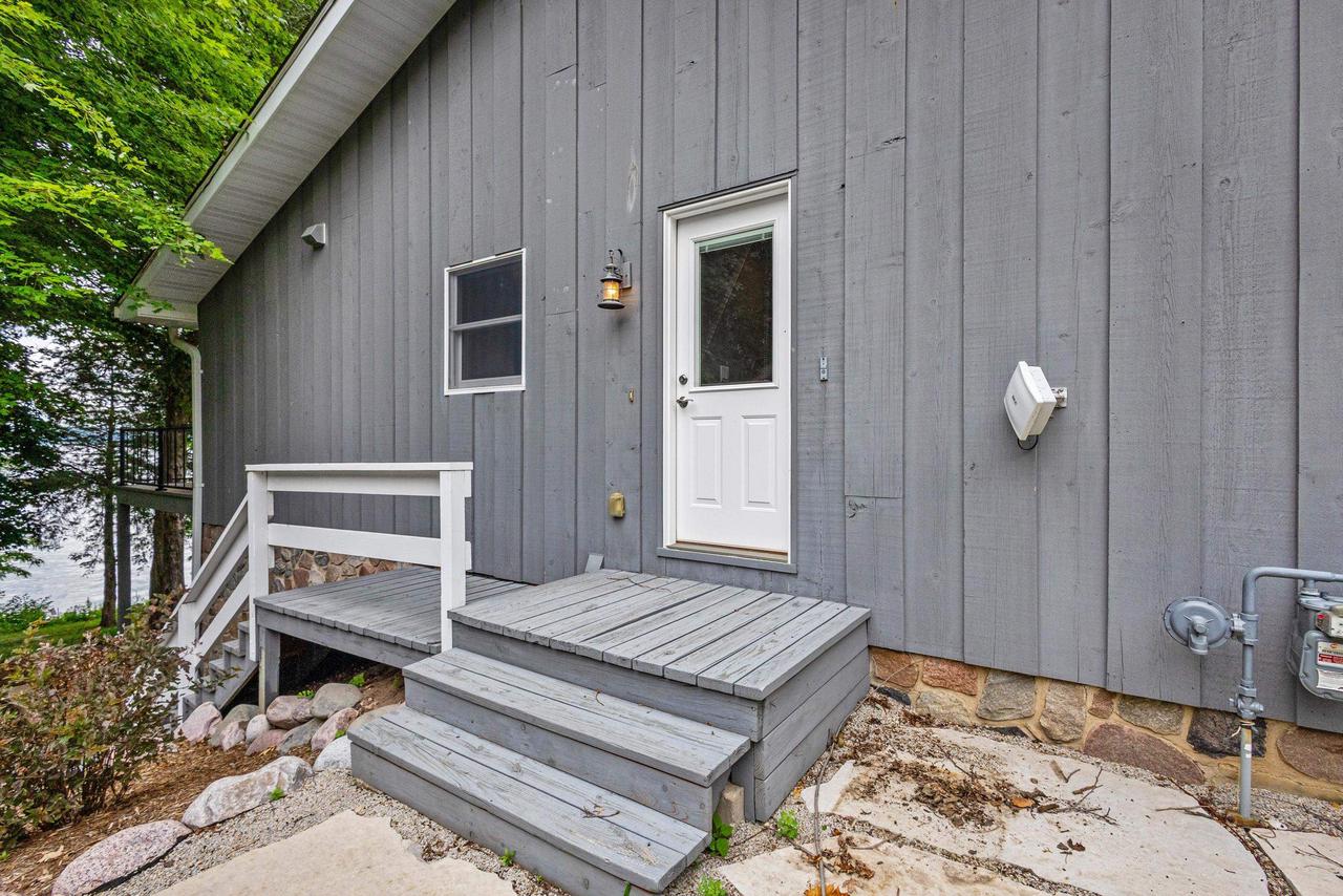 W2250 Oakwood Avenue