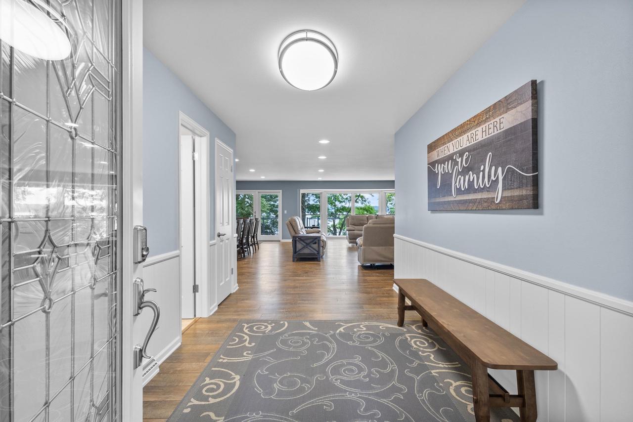 W2250 Oakwood Avenue