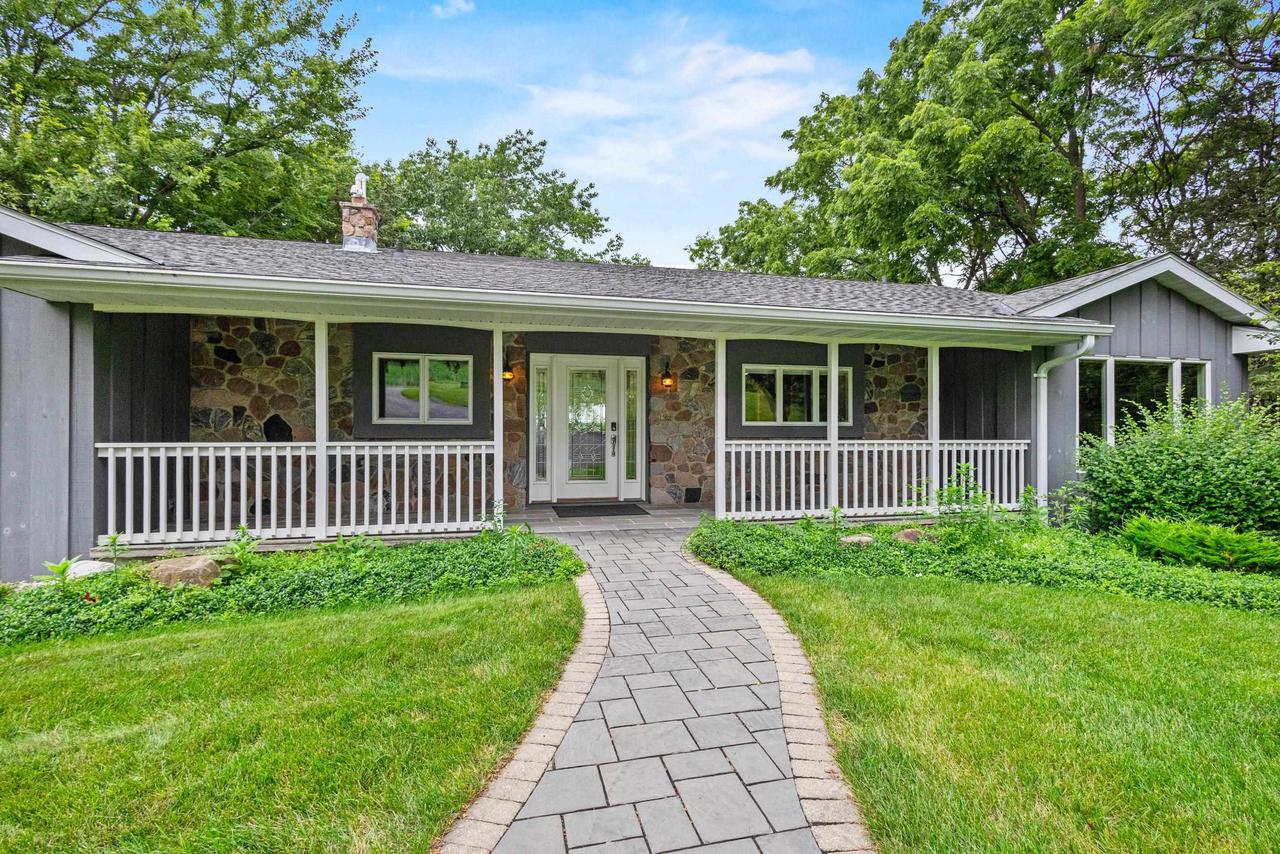 W2250 Oakwood Avenue