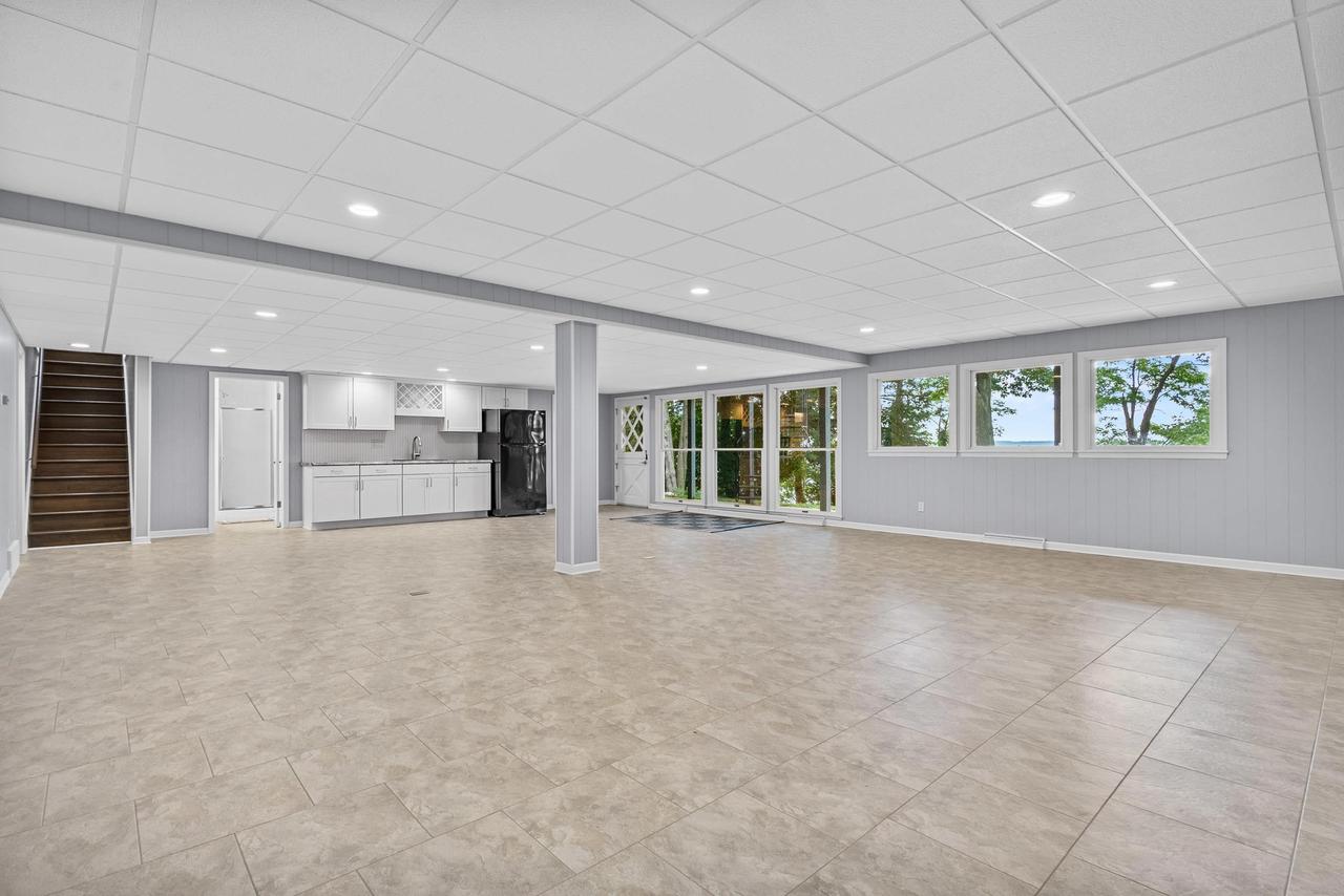 W2250 Oakwood Avenue