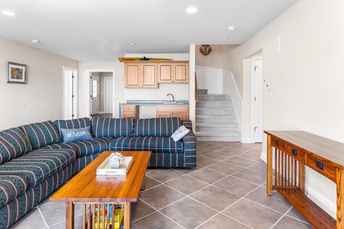 W960 Spring Grove Road