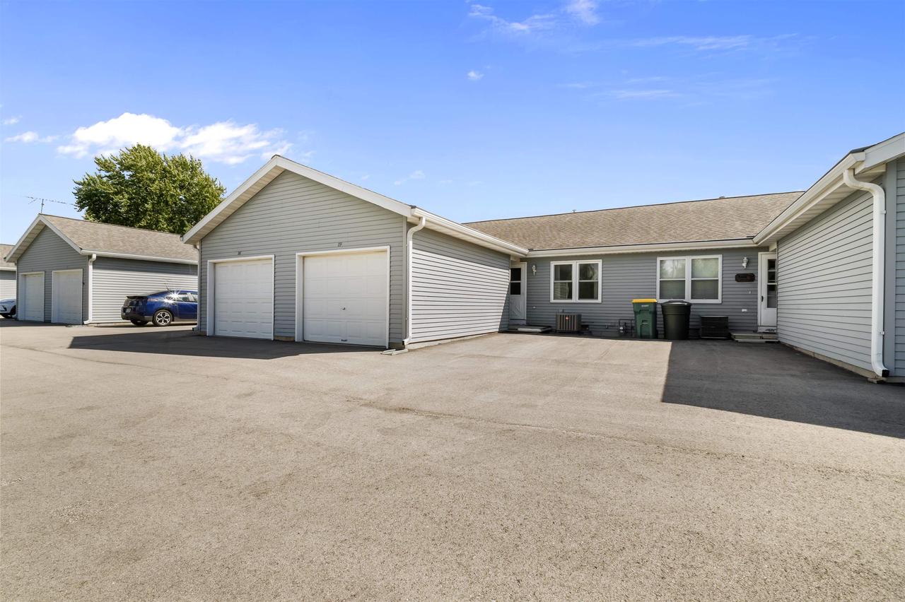 683 Beechwood Court 2F