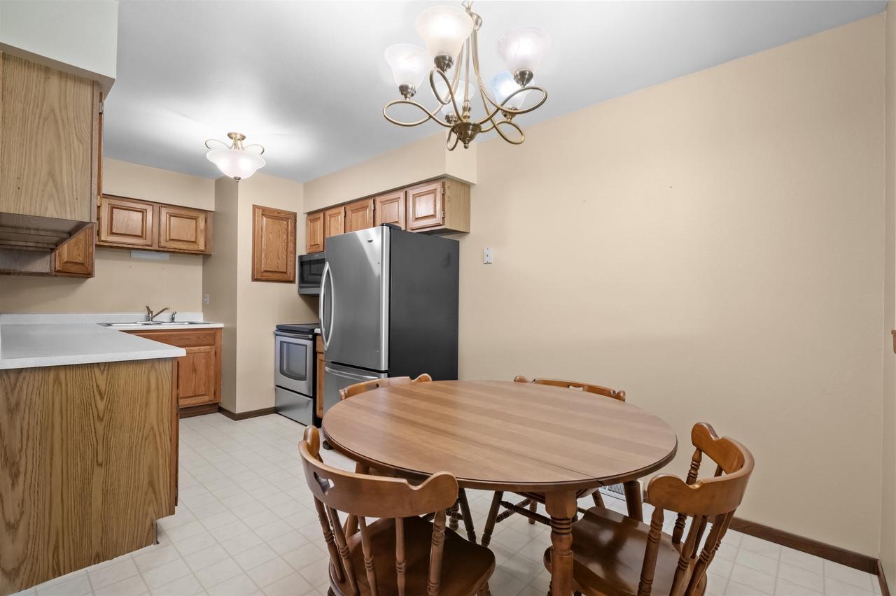 683 Beechwood Court 2F