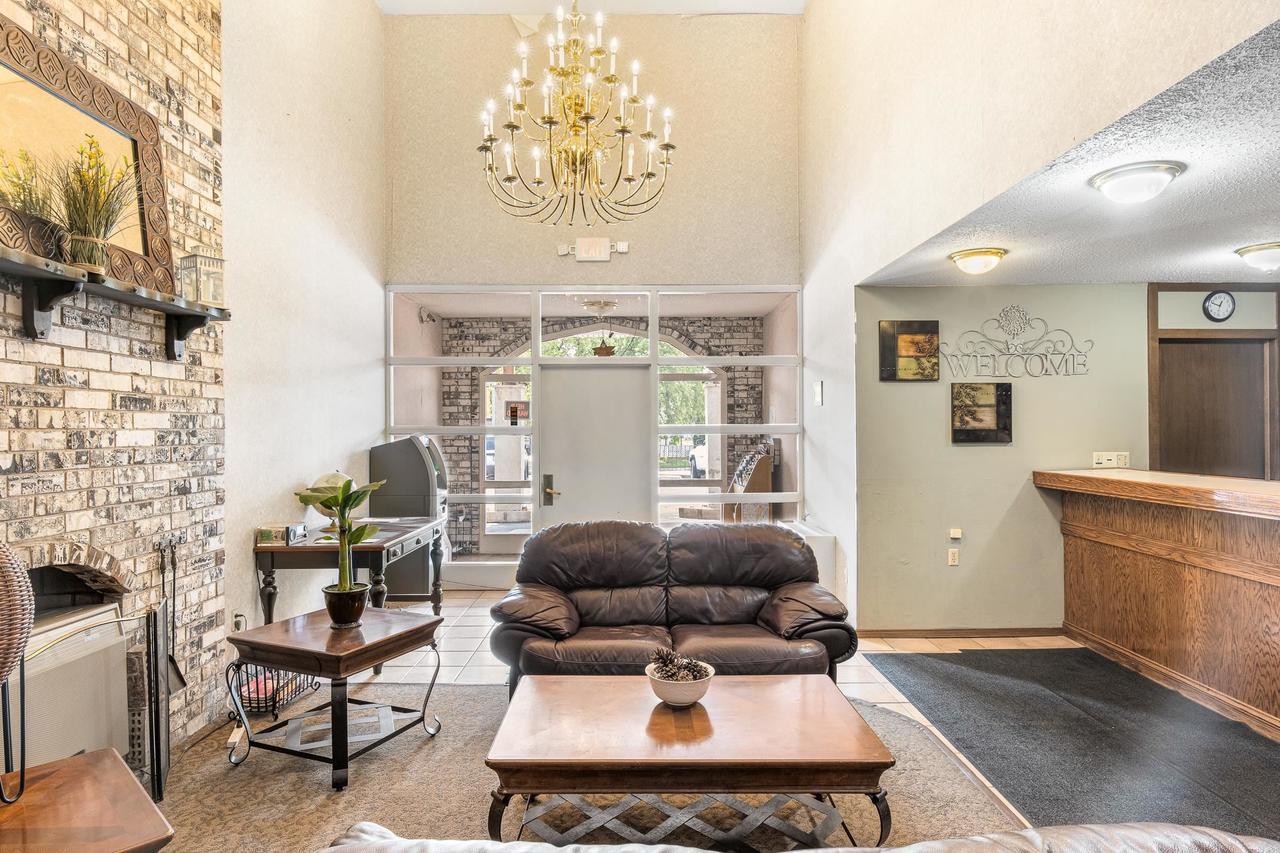 240 East Fond du Lac Street