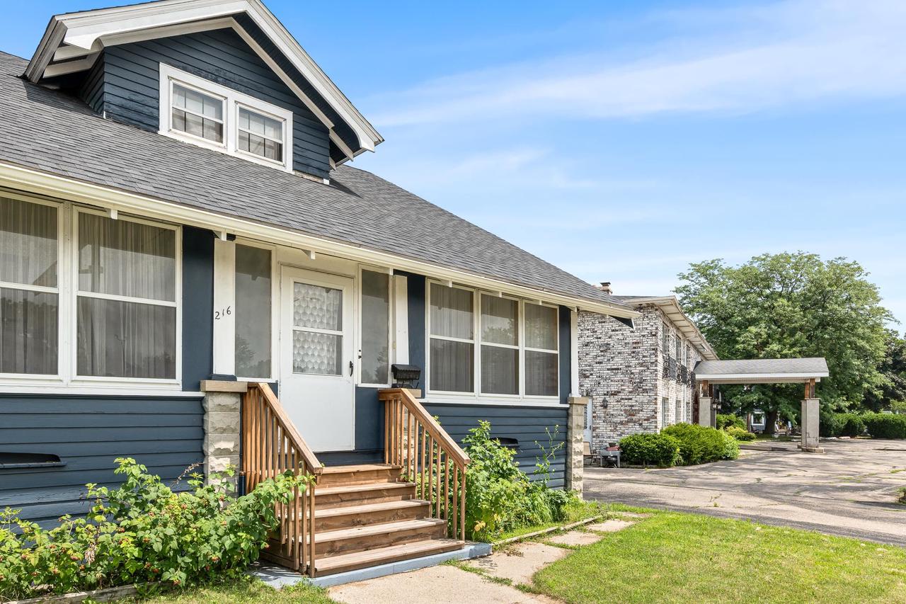 216 East Fond du Lac Street