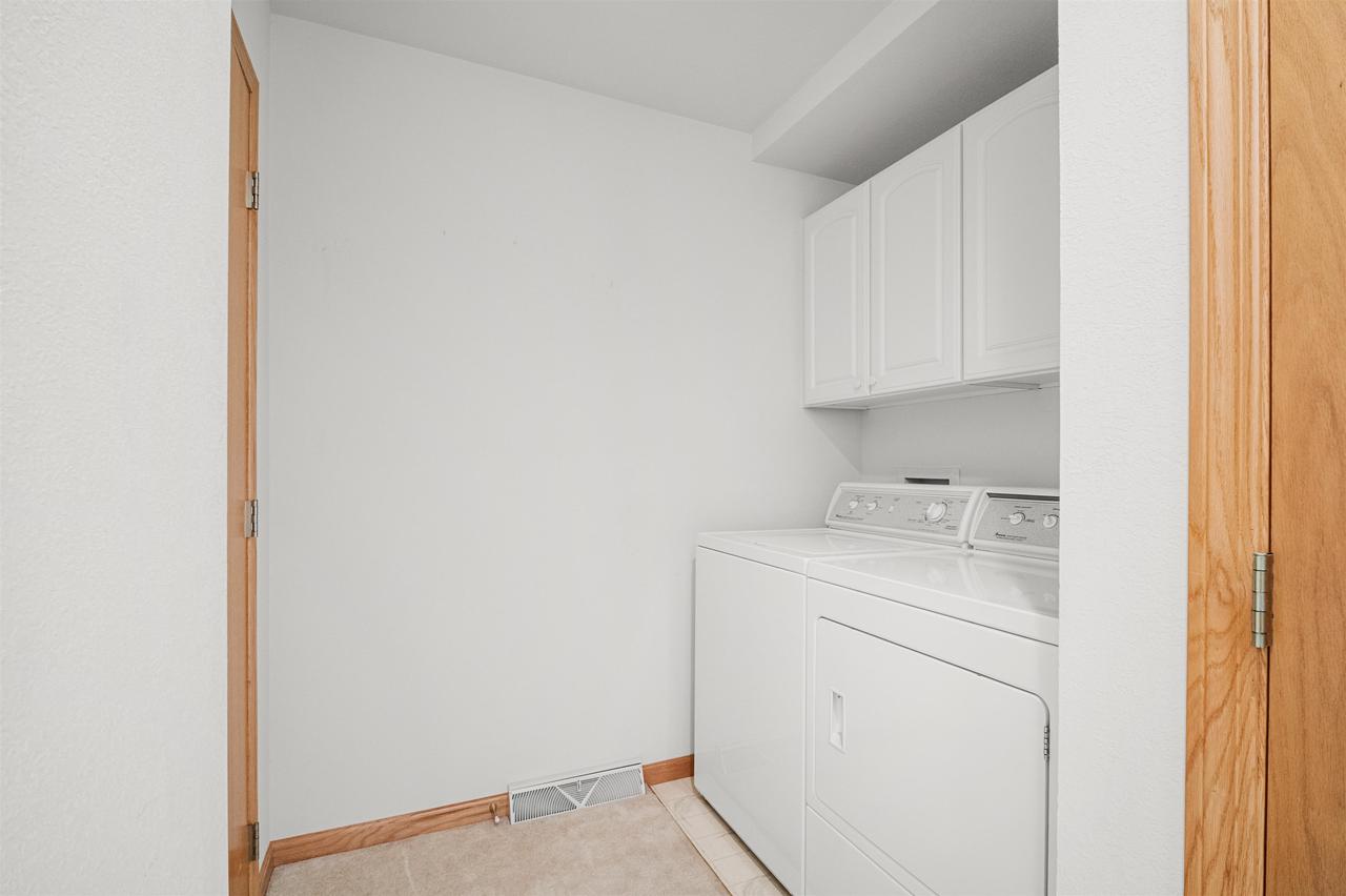 N6009 Heritage Drive 12