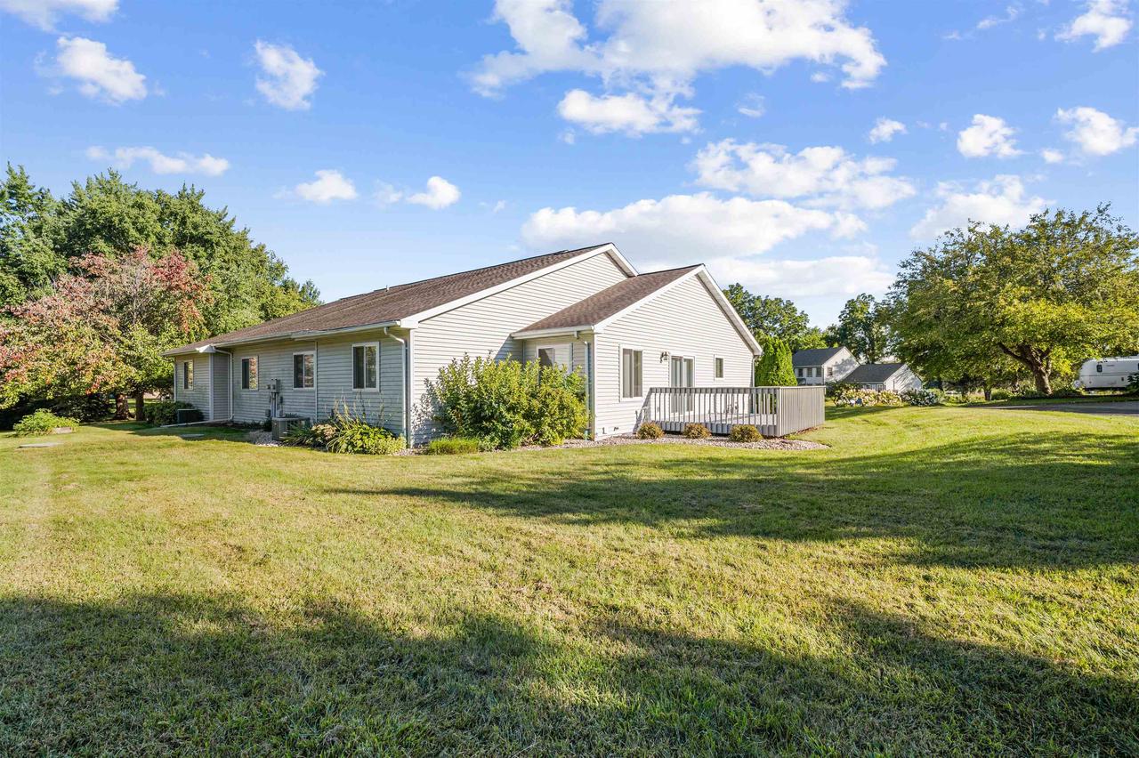 N6009 Heritage Drive 12