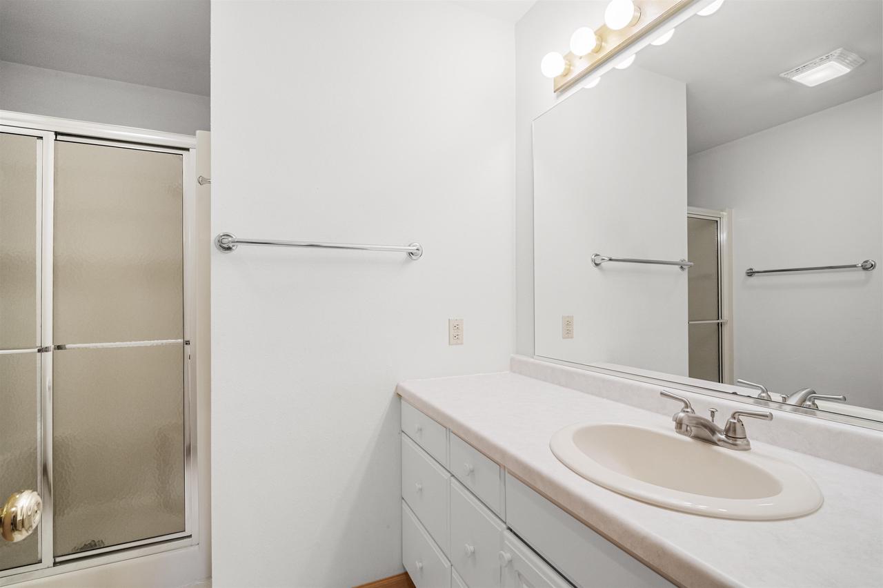 N6009 Heritage Drive 12