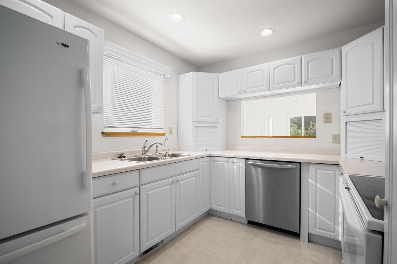 N6009 Heritage Drive 12