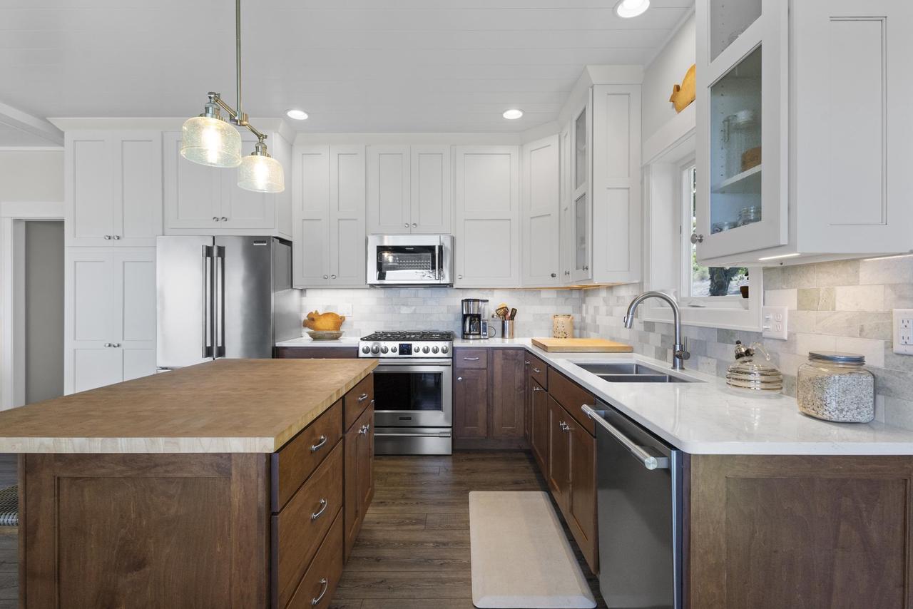 W3132 Blackbird Point Lane