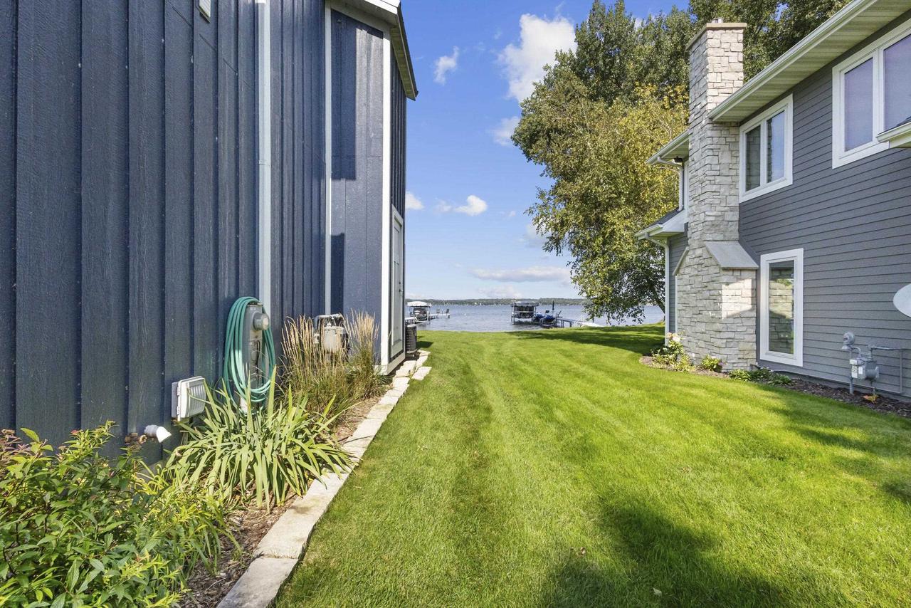 W3132 Blackbird Point Lane