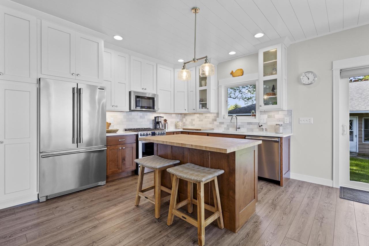 W3132 Blackbird Point Lane