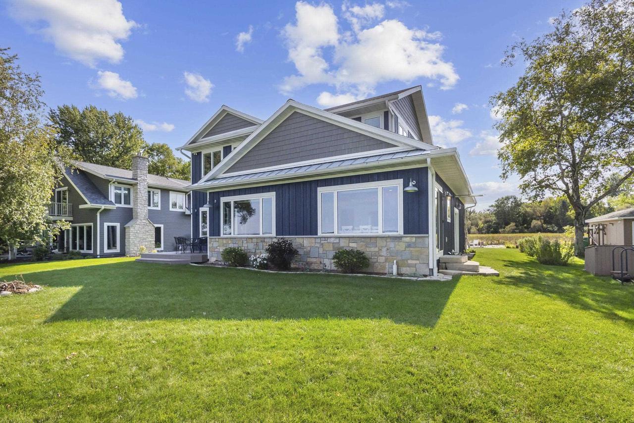 W3132 Blackbird Point Lane